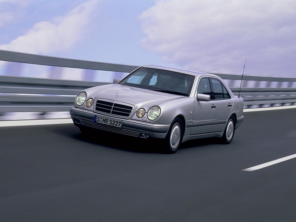 II (W210, S210) (1995–1999)